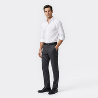 Mannequin homme portant la Ceinture Boucle Automatique Homme — style business — Le Monde de la Ceinture