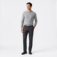 Mannequin homme portant la Ceinture Cuir Bicolore Homme — style smart casual — Le Monde de la Ceinture