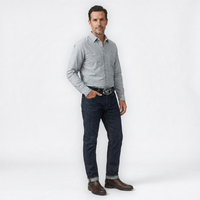 Mannequin homme portant la Ceinture Cuir Boucle Cow Boy — look casual — Le Monde de la Ceinture