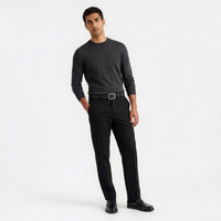 Mannequin homme portant la Ceinture Cuir Velour Homme — look luxe — Le Monde de la Ceinture